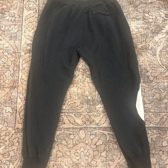Nike jogger sweats - Picture 3 of 3